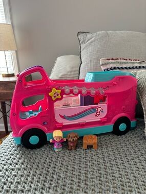 barbie little people dream camper playset
